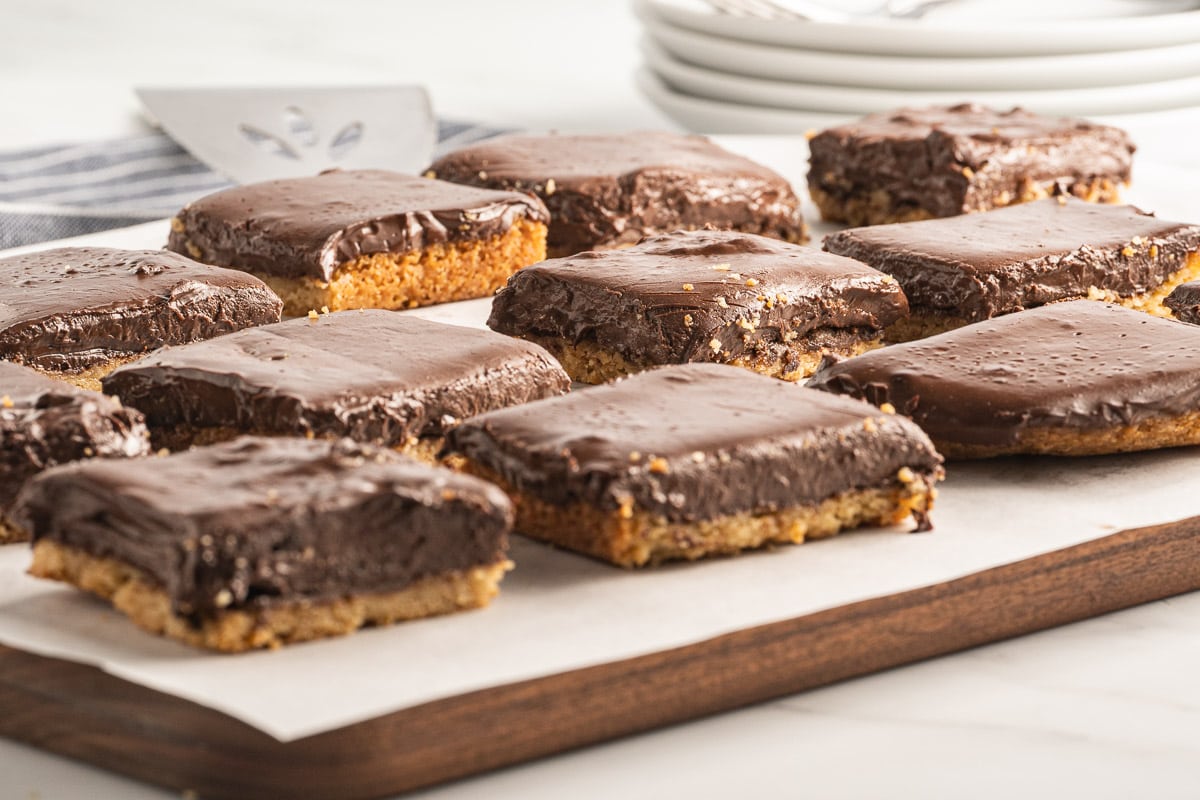 chocolate pudding bars on cutting board