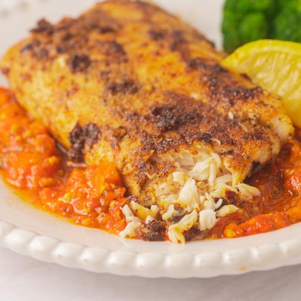 Blackened Snapper with Red Pepper sauce ⋆